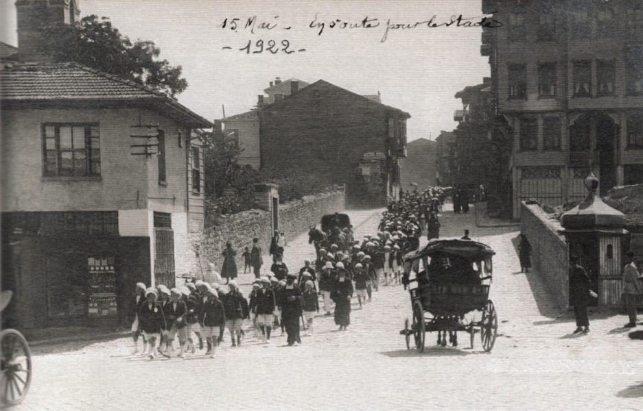 IzBakeryCoffee's tweet photo. Kadıköy Altıyol, 1922 https://t.co/JmLjxOErmt