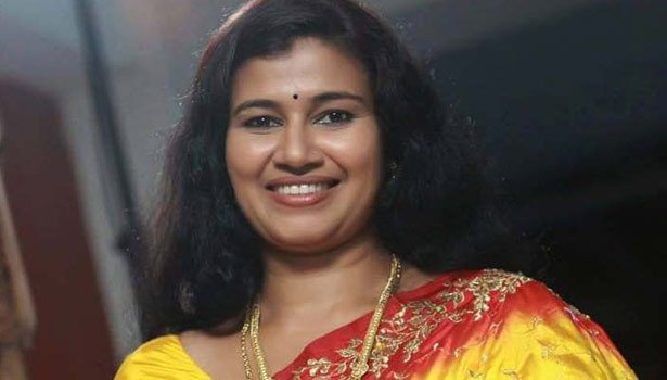 maalaimalar's tweet photo. சினிமா வாய்ப்புகள் குறைந்ததால் சாலையோர உணவு விடுதி நடத்தும் நடிகை
https://t.co/QpoPd2vS6l
#KavithaLakshmi #DosaShop https://t.co/Xzj3oT0qk1