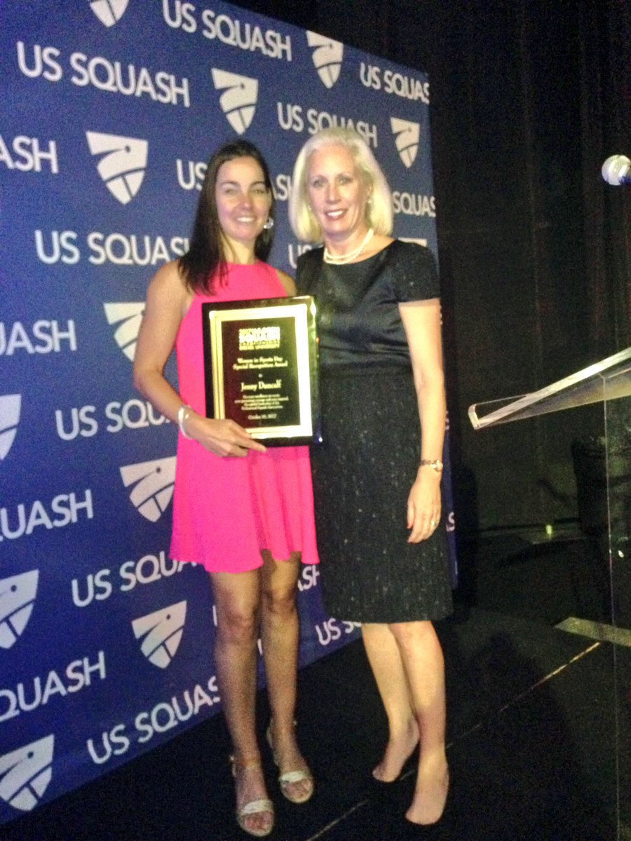 A real privilege to receive this special recognition award last night. Thank you <a href="/USSQUASH/">US SQUASH</a> @PSAWorldTour <a href="/WomensSportsFdn/">Women's Sports Foundation</a> #WomenInSport