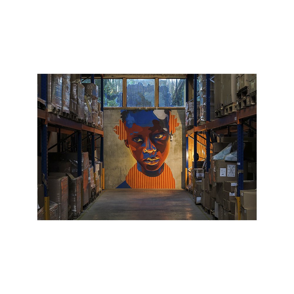 _illustrationX's tweet photo. #AFreeHuman : #Dourone creates a poignant #mural at #French company @Kingspan_ECODIS with a message of #diversity https://t.co/t5W0y0KWr5 https://t.co/Mw68vVdedo