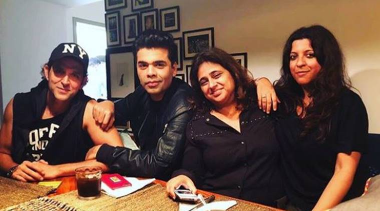 FilmyFamily's tweet photo. Hrithik Roshan spotted chilling at ...  https://t.co/qlMABPpgsR  #FarahKhan #HrithikRoshan #KaranJohar  #Entertainment https://t.co/aRVDFNqvp4