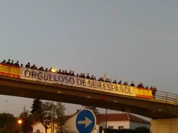 DL2rg7SX0AAE0Al.jpg:large