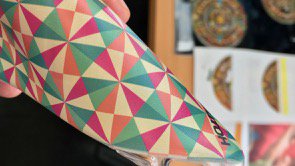 mutohgermany's tweet photo. MUTOHs LED-UV Tinte für den Druck auf flexible Materialien oder Objekte #beFlexible #leduv #valuejet #mutoh #VJ1638UH #VJ626UF #flexink https://t.co/S6H6ghBPOI