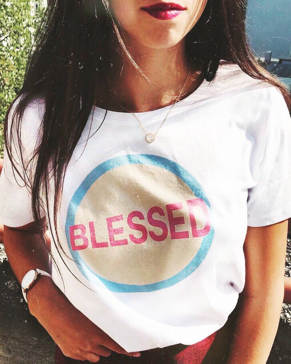 "#blessed significa bendecid@, una palabra con la que me siento identificada." <a href="/belenfortes/">Belen Fortes</a> Consigue su #diseño>es.ulule.com/buytrendy/