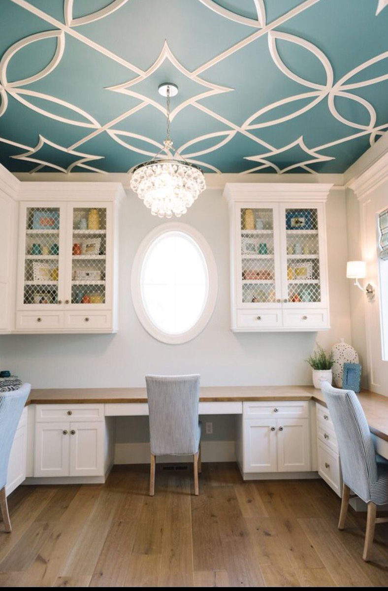 designwithidc's tweet image. Pattern play...this ceiling makes the whole room!