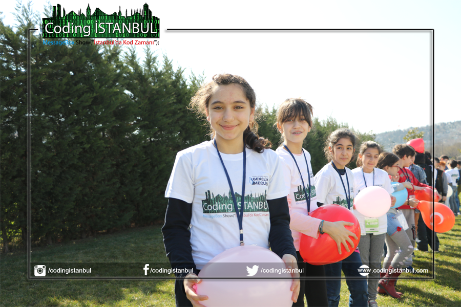 CodingIstanbul's tweet photo. Coding İstanbul ekibi geleceği kodlayan kızlarımızın yanında. 👧🎉
#codingistanbul #gelecekkodlarda #ibbgenclikmeclisi #dunyakizcocuklarigunu https://t.co/YOPEeEE30y