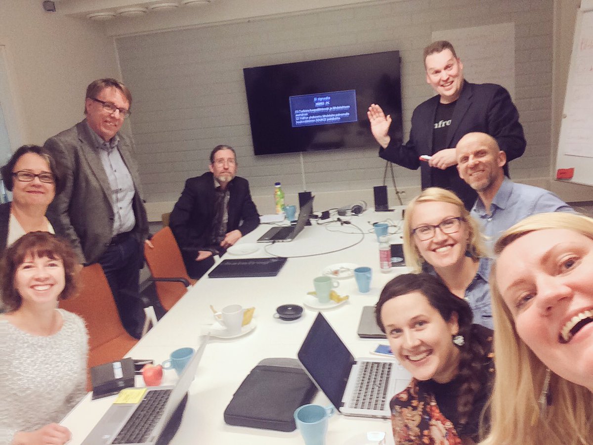 TainaKetola's tweet photo. Our #innovaatiotiimi @pirkanmaan_liit learning new stuff about #blockchain provided by #chainfrog https://t.co/QnZLsptt44