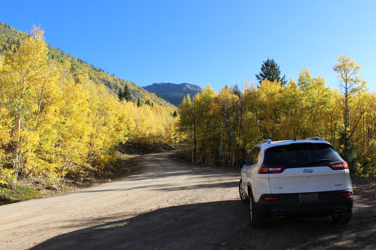 trdstr20001's tweet photo. @mn4wda @THEJeepMafia @IronRangeMN Outside Silverton,Co , middle September 2017 https://t.co/TMhmkeiGVc