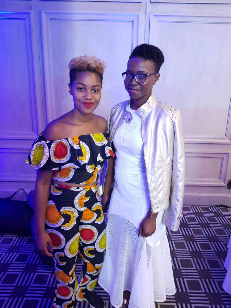 kofikween's tweet photo. Met the gorgeous and talented @tamymusiczw today. When I cut my hair for the first time I took her pic with me. ❤❤❤ #BarclaysRealTalk https://t.co/sywysEIovV