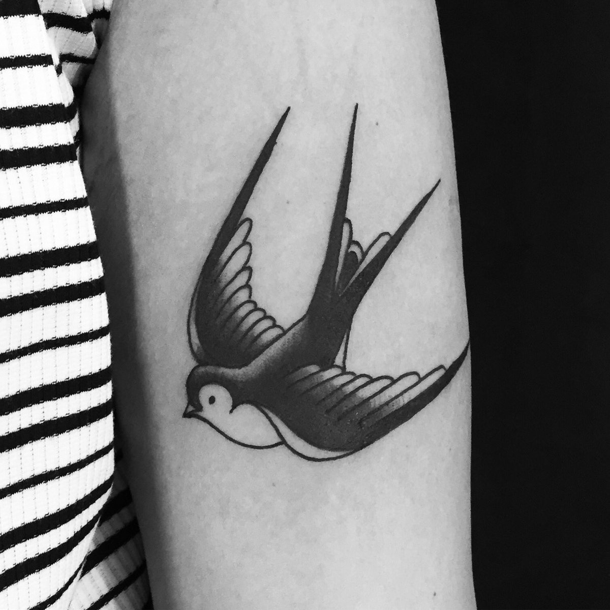 rod_liber's tweet photo. Swallon #goodtimestattoos #rodliber #kustomfamilyforever #buenosaires https://t.co/kKFlZ4BENu