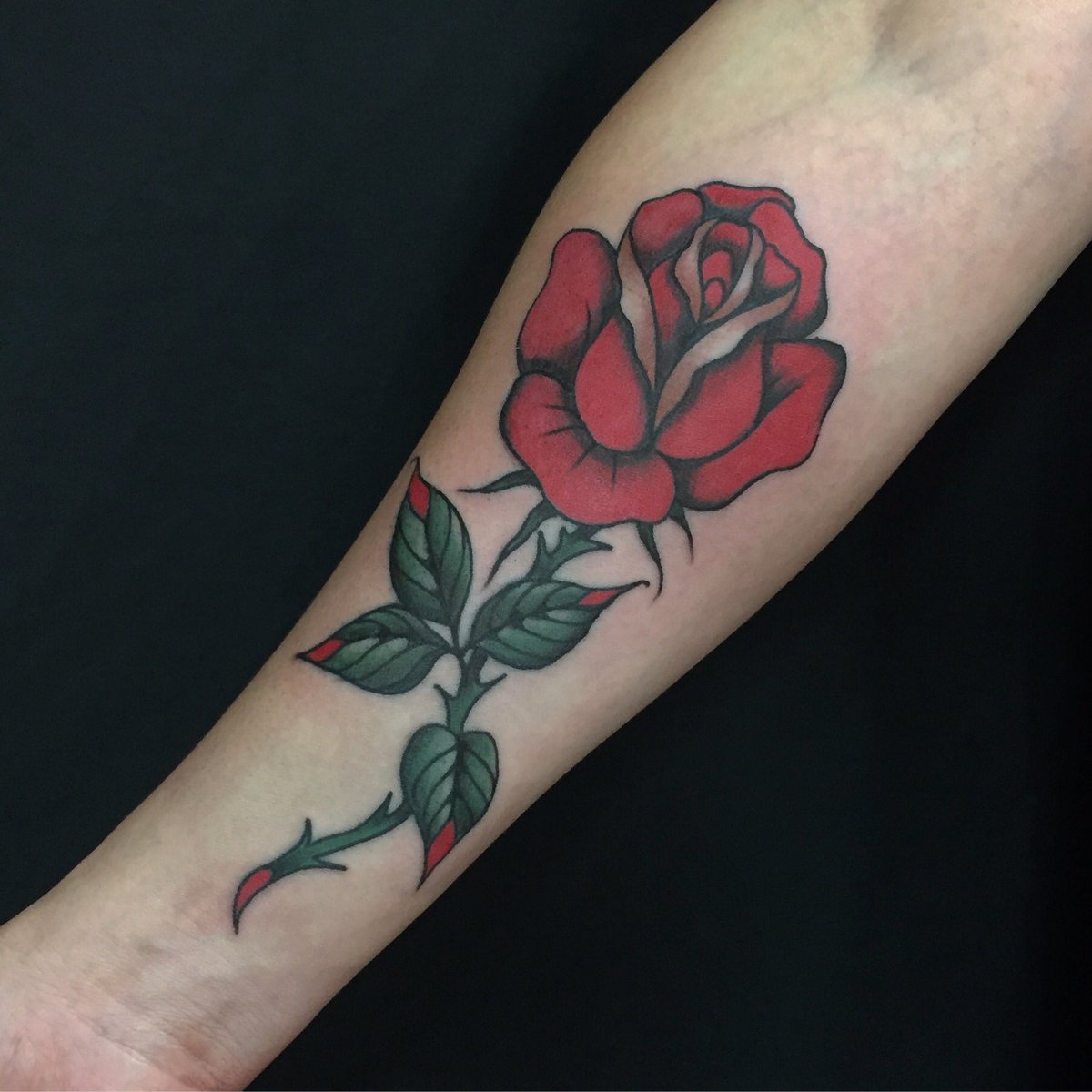 rod_liber's tweet photo. Red rose #goodtimestattoos #rodliber #kustomfamilyforever #buenosaires https://t.co/tAKlbHHTlk