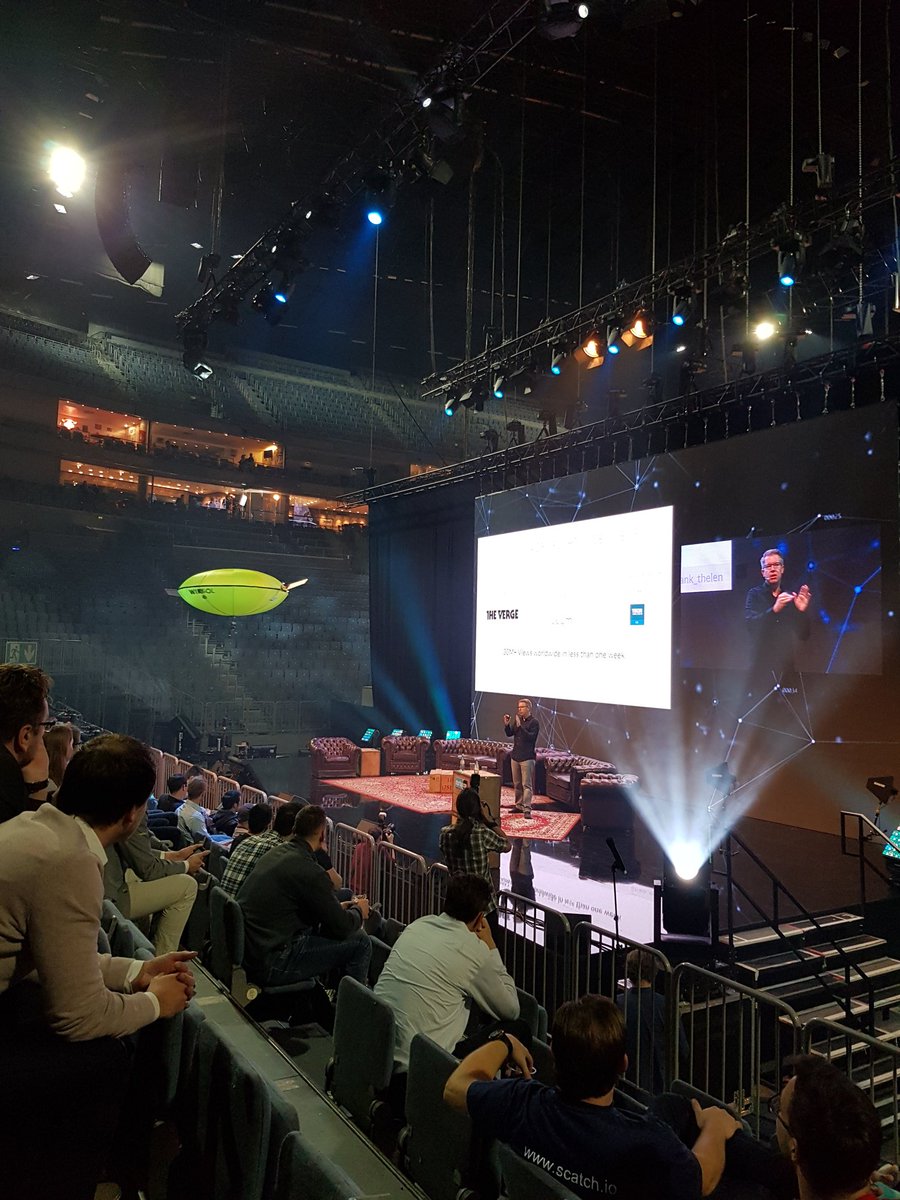 "Ich glaube in 5 bis 10 Jahren werden BMW und Volkswagen sterben." Interessante These von <a href="/frank_thelen/">Frank Thelen</a> #startupcon