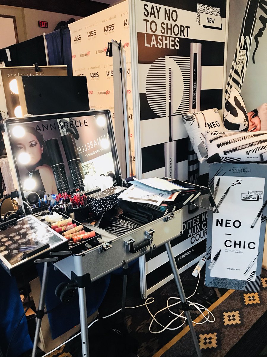 LD_1stCalgarySE's tweet image. Annabelle Makeup heaven! #abneochic #LDBeauty Checkout the graphic liner collection!