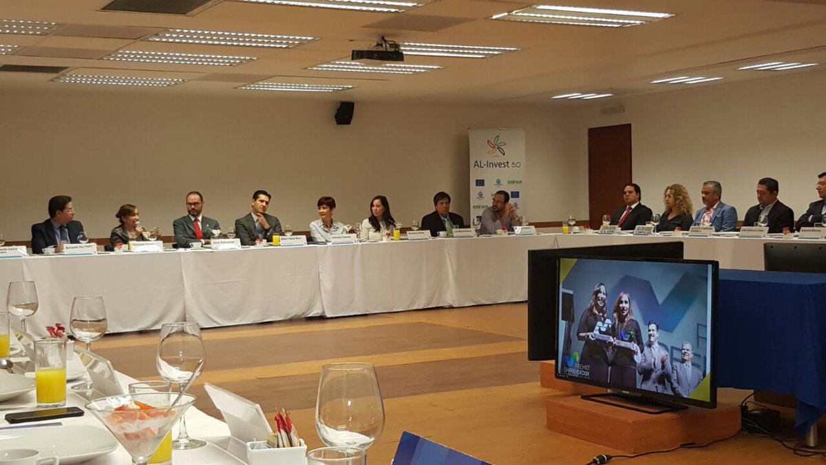 kitchennail's tweet photo. Un honor ser emprendedores @ComCoparmex Gracias Comité Emprendedor, Empresas Padrino,Mentores @garzamarin @JBallesterosq @CompuSoluciones https://t.co/5mT71XHRtL