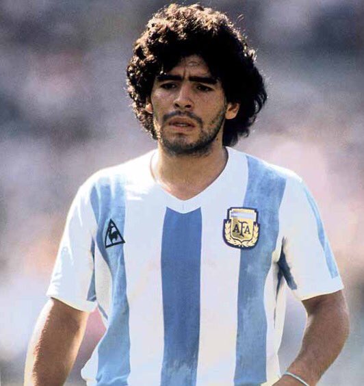 🇦🇷
RT for Messi
LIKE for Maradona