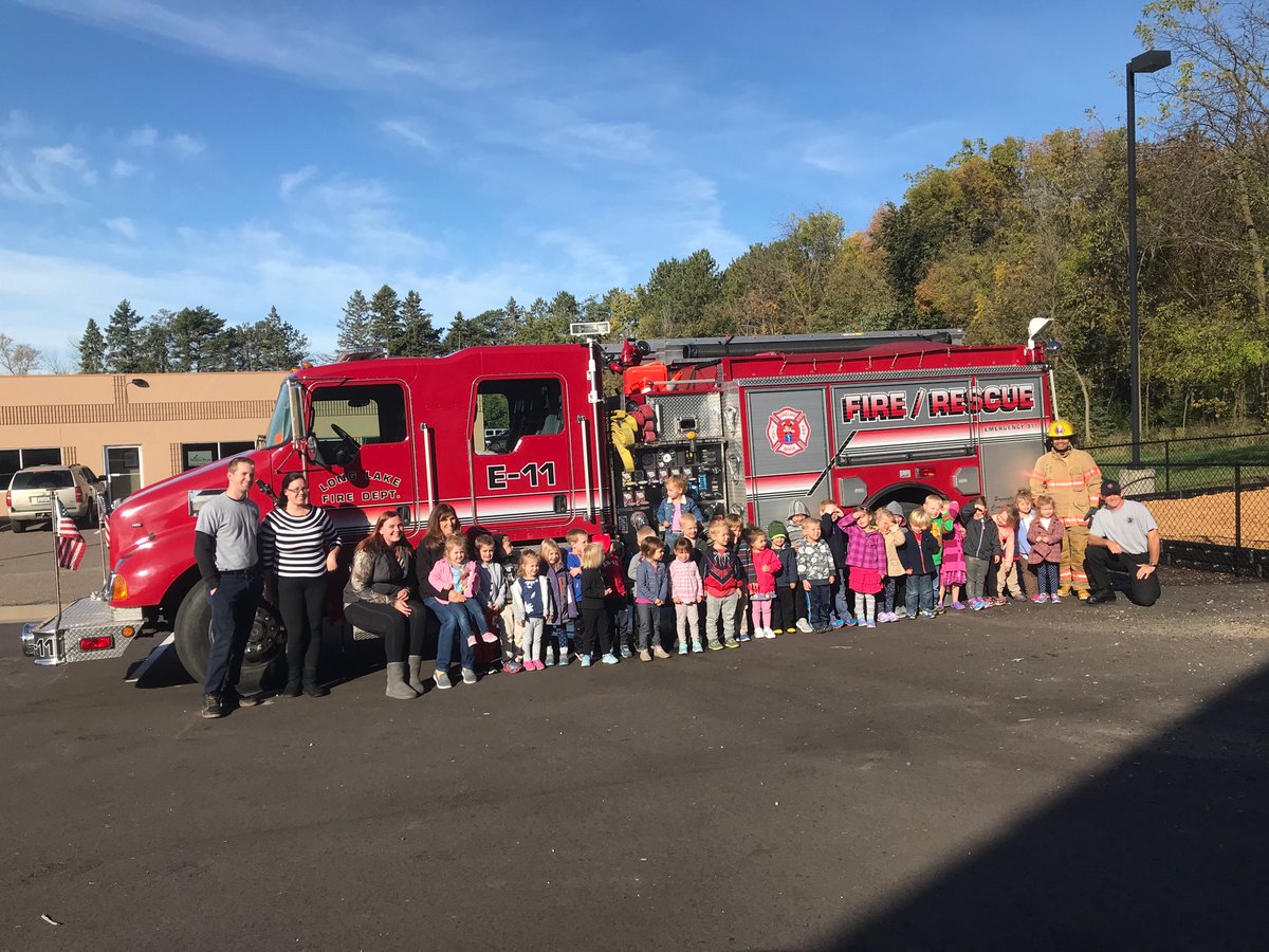 OronoChief1's tweet image. Had a great morning at Little Acorns talking Fire Prevention and Education.