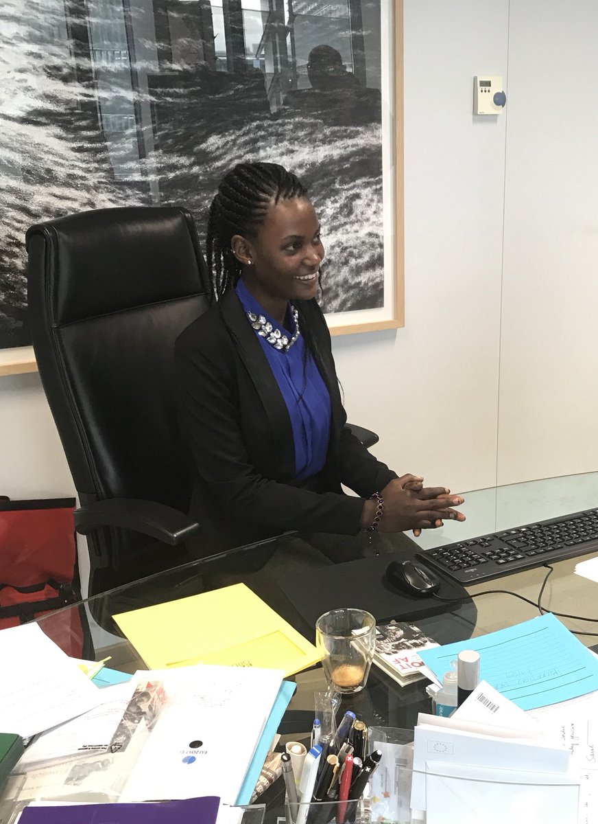 F__Timmermans's tweet photo. Inspiring conversations and an impressive speech. Ritah showed that #GirlsCan when she took over my job -&amp;desk!- for today’s #GirlsTakeover https://t.co/9jx9IVD5vU