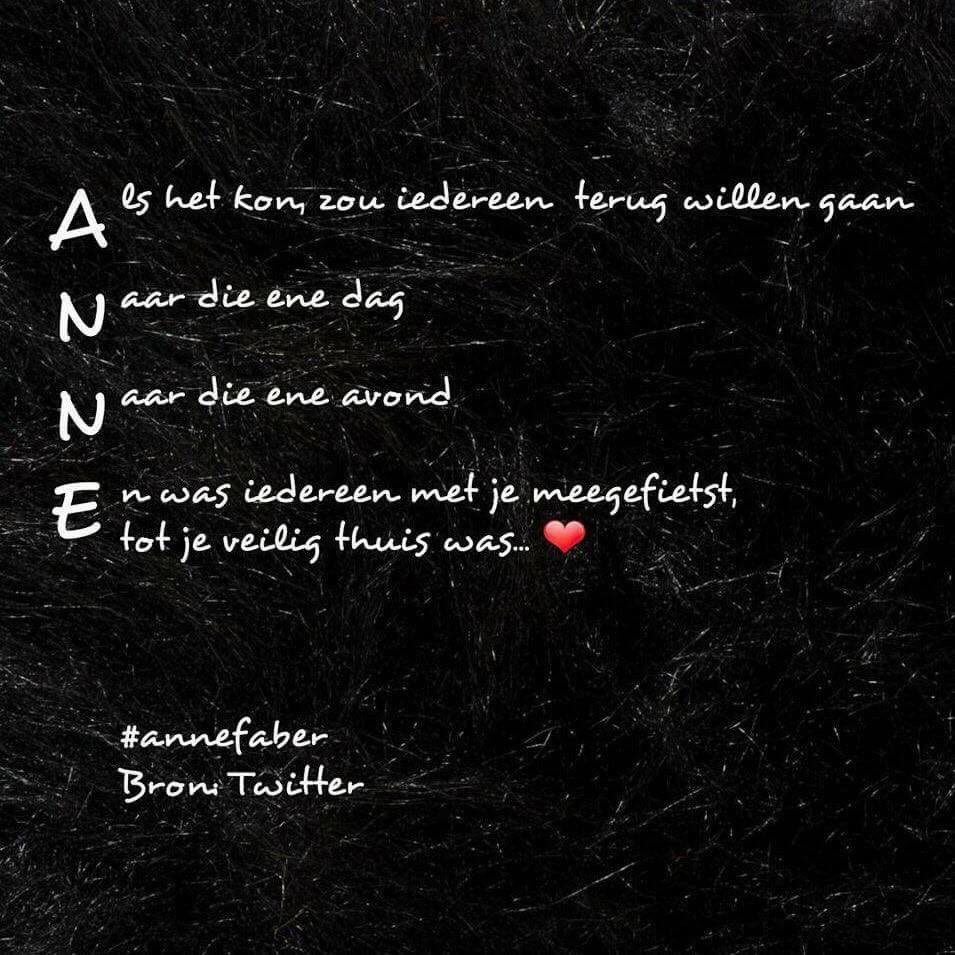 Mandyblom91's tweet photo. #annefaber 🍀 https://t.co/pwY6Ny7PJk
