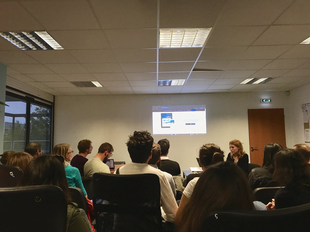 marty_frederic's tweet photo. Initiation à #AdobeXD pour les étudiants de #M1infocom de l' @ITIC_Mtp @univpaulvalery grâce au meetup @flupa #montpellier chez @TabMo 👍 https://t.co/7jvPUO9C2e