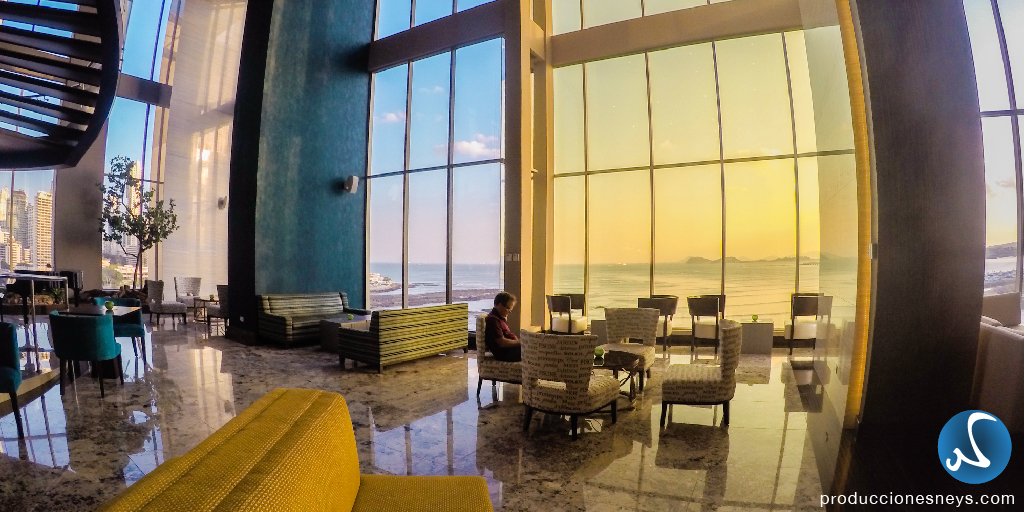 neysmuzakrecord's tweet photo. Estamos celebrando el trabajo realizado, porque lo hacemos con #pasión y dedicación. Foto @DiagneyGuarenas #Hilton #PTY https://t.co/USmOTZy4iw