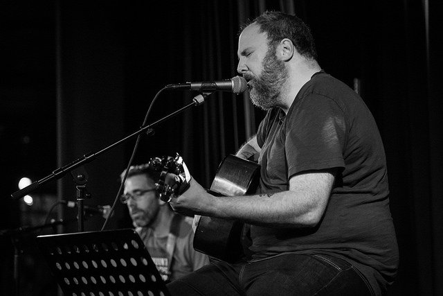 A few photos of Eric Ott at <a href="/MusicHall/">The Music Hall</a> Loft...

daykampmusic.com/2017/10/11/eri…