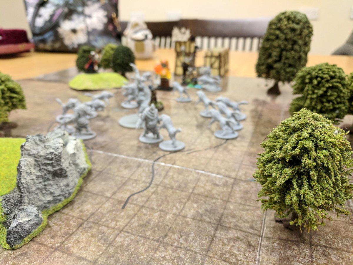 WeGailyGadabout's tweet photo. We about to get eaten by wolves.... #dnd #dungeonsanddragons #rollforiniative https://t.co/sndCekyDqZ