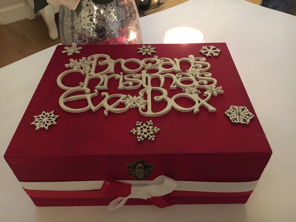 BespokeBoux's tweet image. Handmade &amp;amp; personalised Christmas Eve Boxes 🎁🎄✨#christmasevebox #christmaseveboxes #handmade #personalised #wooden #christmasshop