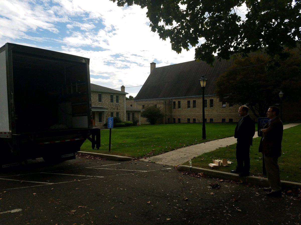 StCathTrumbull's tweet photo. Our new organ for @StCathTrumbull has just arrived!
#reallyexciting #diobpt https://t.co/VpR1qFtXQR