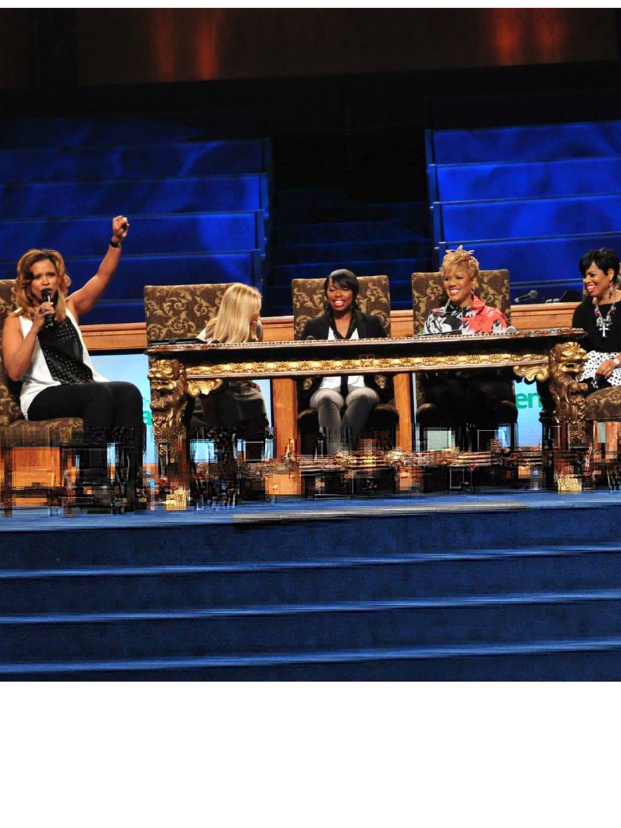 TaffiDollar's tweet photo. Retro moment. Have you registered for #revolution17? Text revolutionny to 51555 https://t.co/en2Lb9LaSW