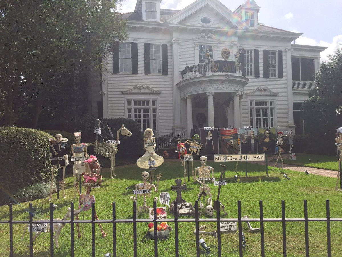 socraticbrain's tweet photo. Class trip to see #skeletonhouse - Halloween in NOLA! https://t.co/OpPmw9z23j