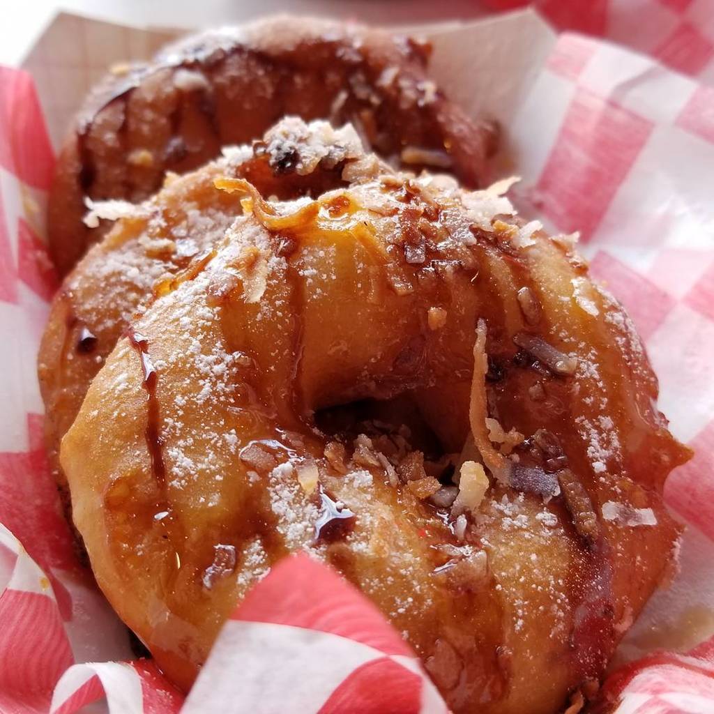 TieDyeTravels's tweet photo. New at the Arkansas State Fai:r deep fried pineapple rings. #friedpineapplerings #ARStateFair
#FairHungry
#fairf… https://t.co/EeWAYQrVAg) https://t.co/btOb58djWe