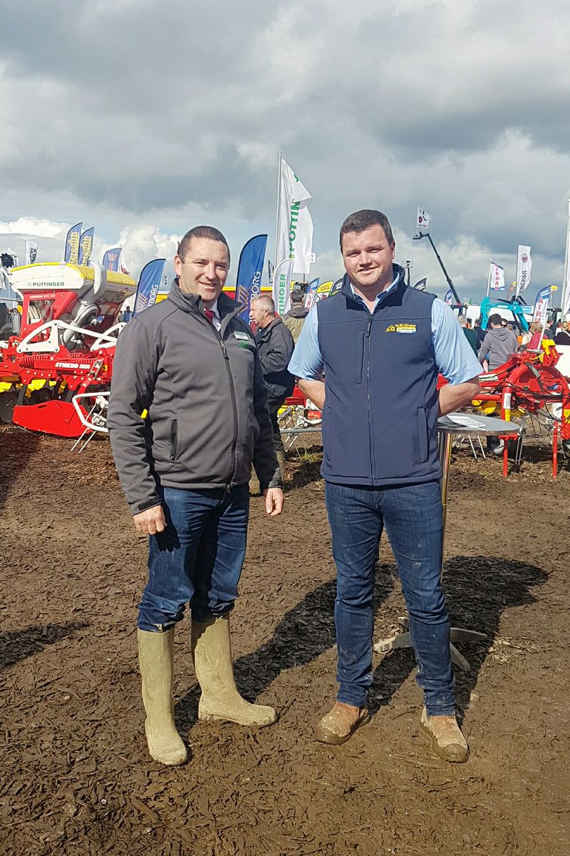 Leslie with Pottinger Ireland general manager Diarmuid Claridge.
#ploughing17