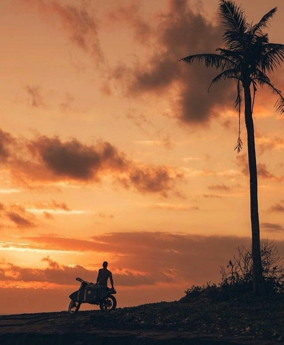Life is an #adventure. Make your best memories with us. Surf based #escapes with us in #SriLanka &amp; #Bali in 2018. Don't miss out 🤘🌴