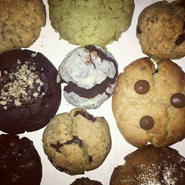 Probando algunas delicias!! #cookies #postres #milkellaLover #chocolatelover #matcha <a href="/milkellamx/">Milkella</a> 📷: @marfilheuze
