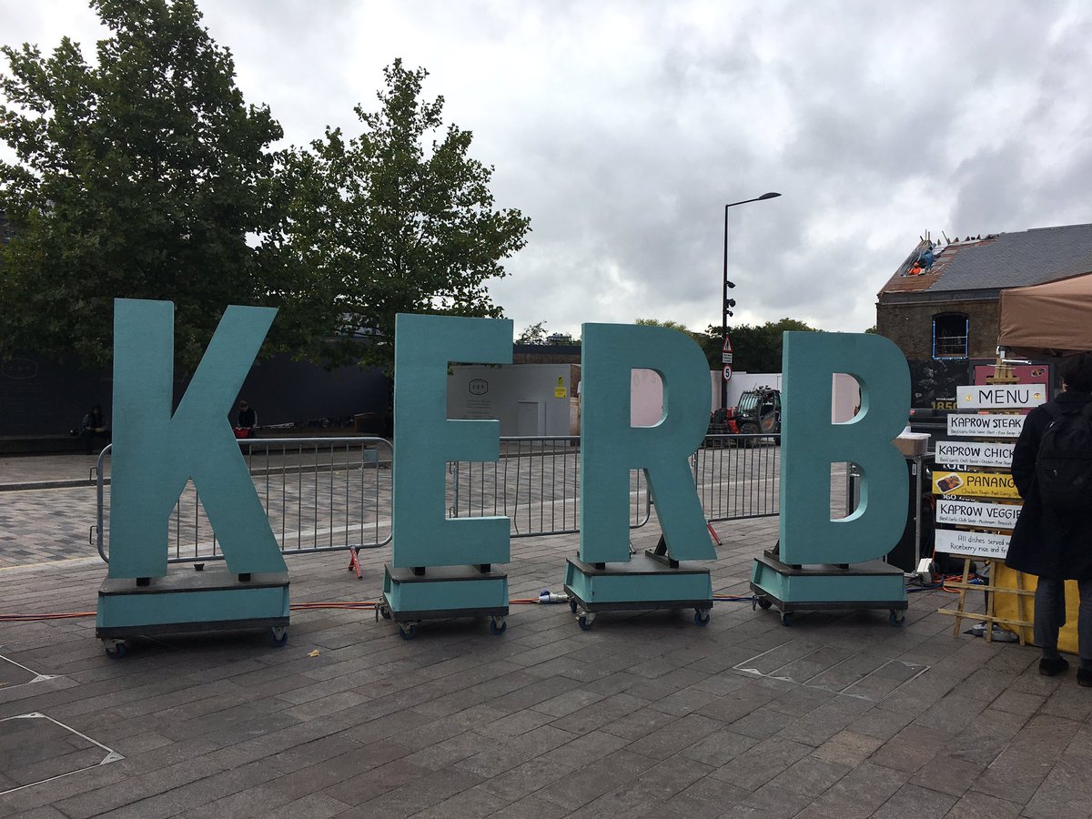BeckyTProperty's tweet photo. Thanks @KERB_  for my lunch hour treat - a delicious chicken &amp; halloumi wrap from @KalimeraLondon 🌯💙#KingsCrossN1C #streetfood https://t.co/zGN2tolrdP