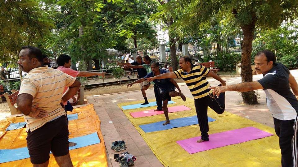 MARATHON_CSR's tweet photo. yoga practice in jeva park. ...t.nagar. .. https://t.co/jcDSO137uF