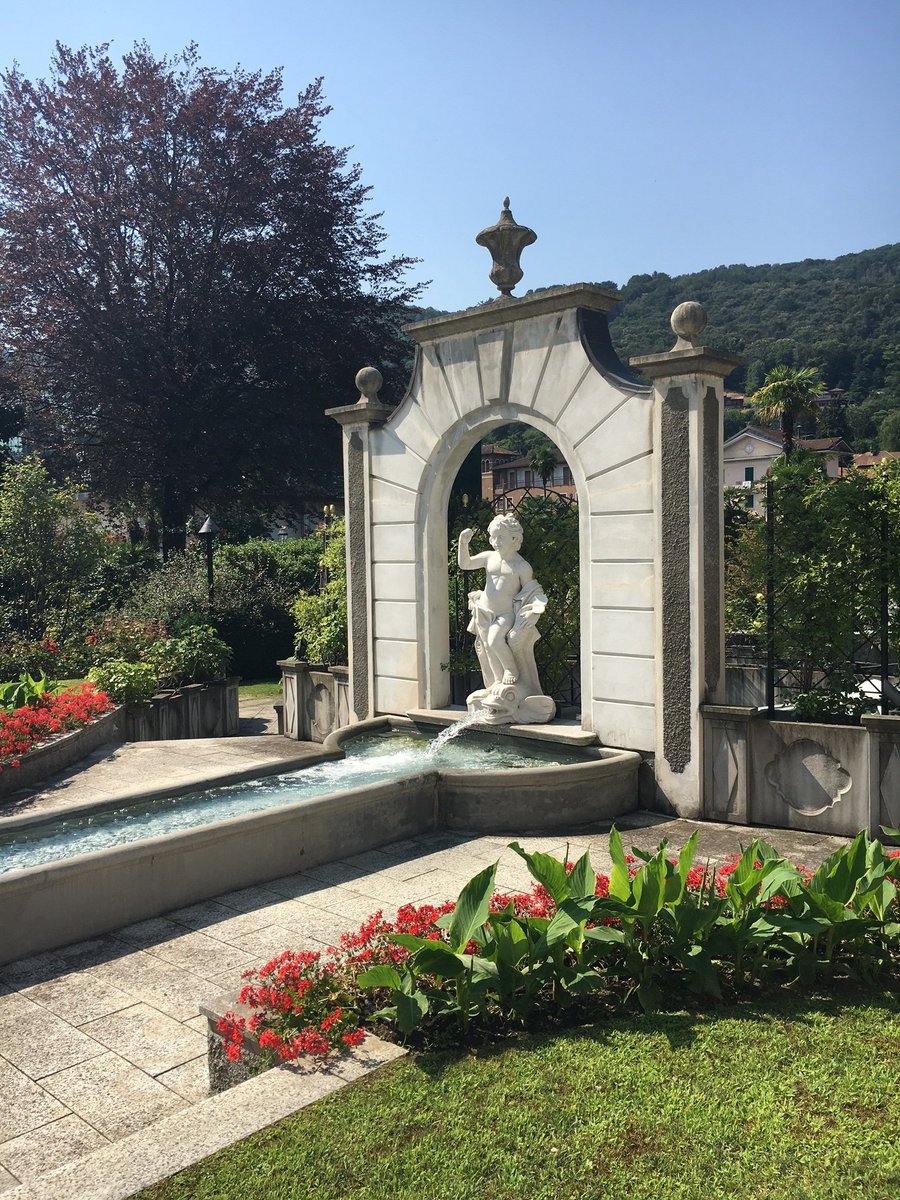 Interrompi la routine con un week-end da sogno al Regina Palace Hotel..
