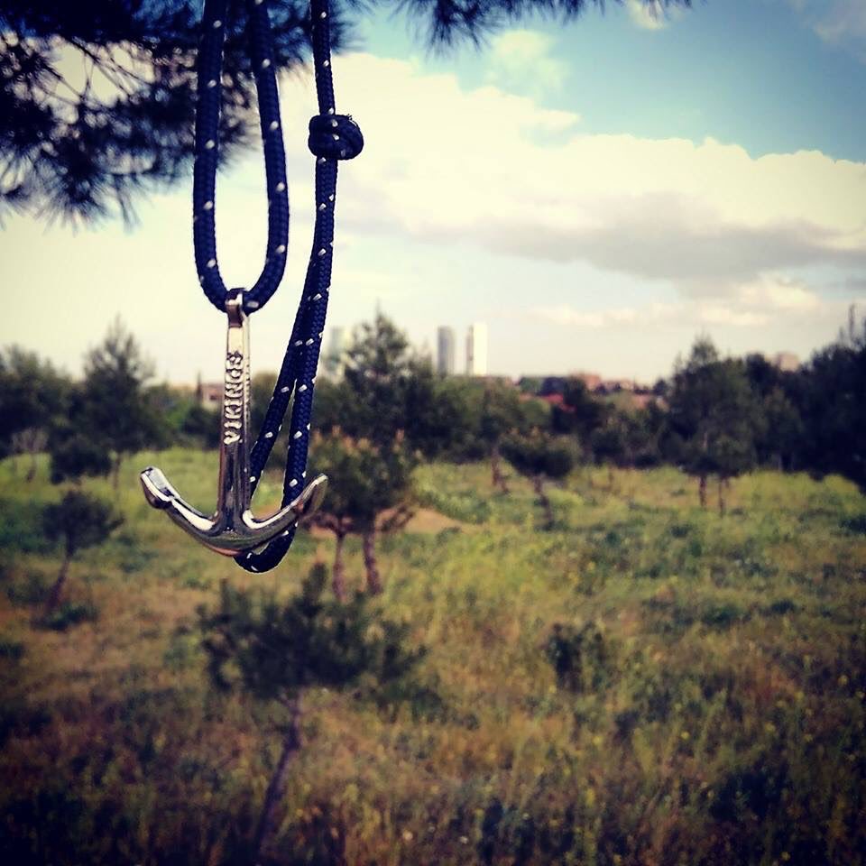 معظم مشكلاتنا الشّخصية تقع بسبب الفجوه بين : مقصود لم يفهم !! ومفهوم لم يقصد !! 
أحسنوا النوايا لتدوم المحبة 🍀.