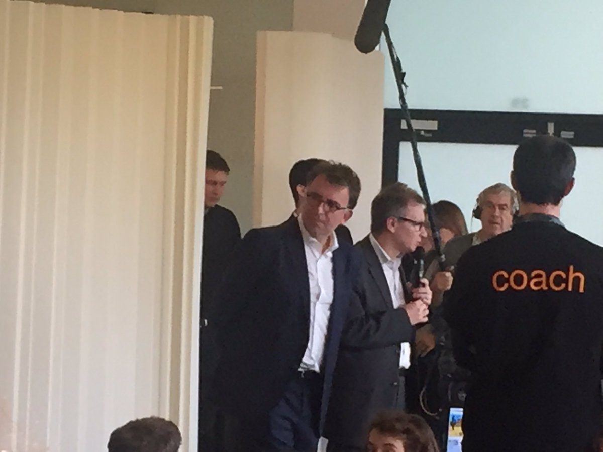 lemenajour's tweet photo. Le code pour 'comprendre comment ca marche' Un tremplin pour l'avenir + des parcours professionnels passionnants #supersCodeurs @orange https://t.co/ClpMr3jSzb