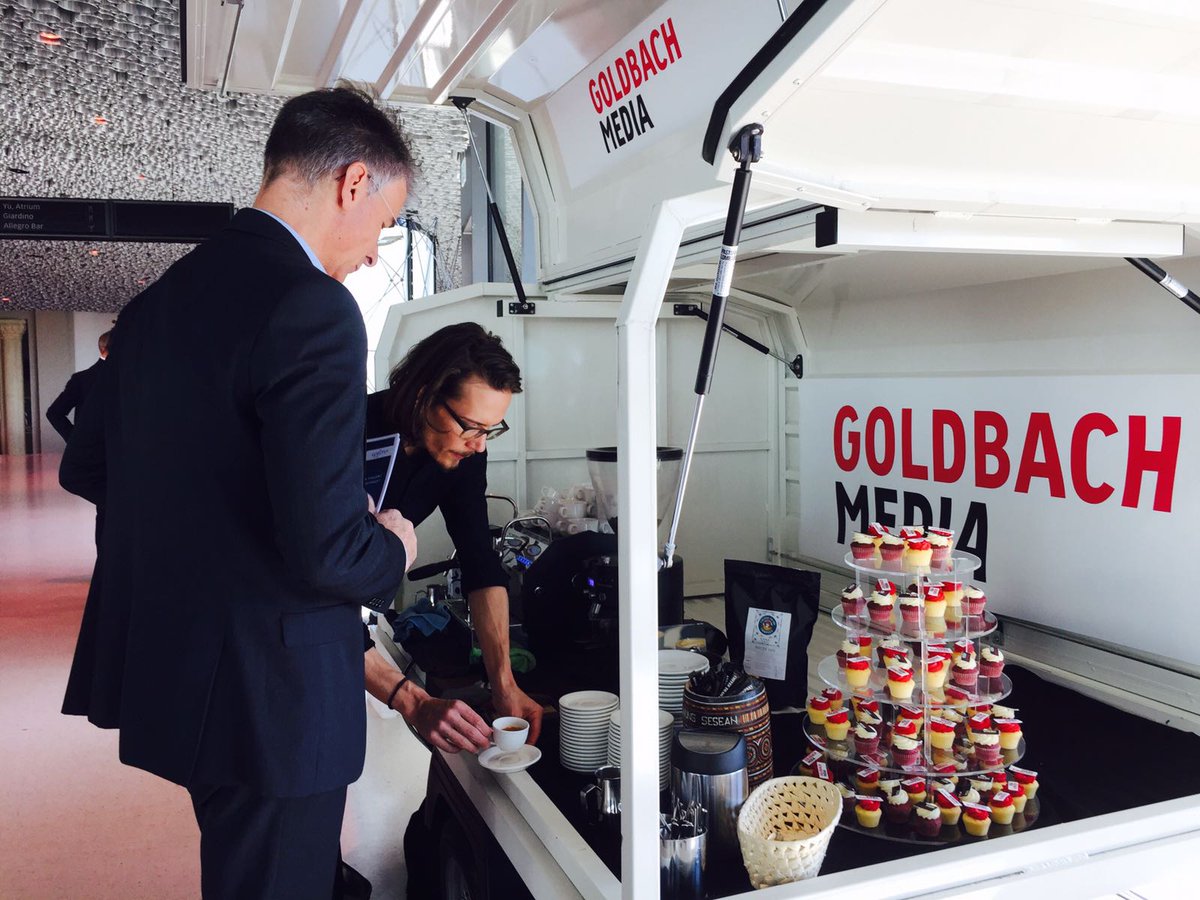 GoldbachGroup's tweet photo. Wer hat noch nicht, wer will noch mal? #coffeebreak gibt's heute bei uns am Kaffee-Mobil :-) #schweizerischer #medienforschungstag https://t.co/ccPl1vGn4Y