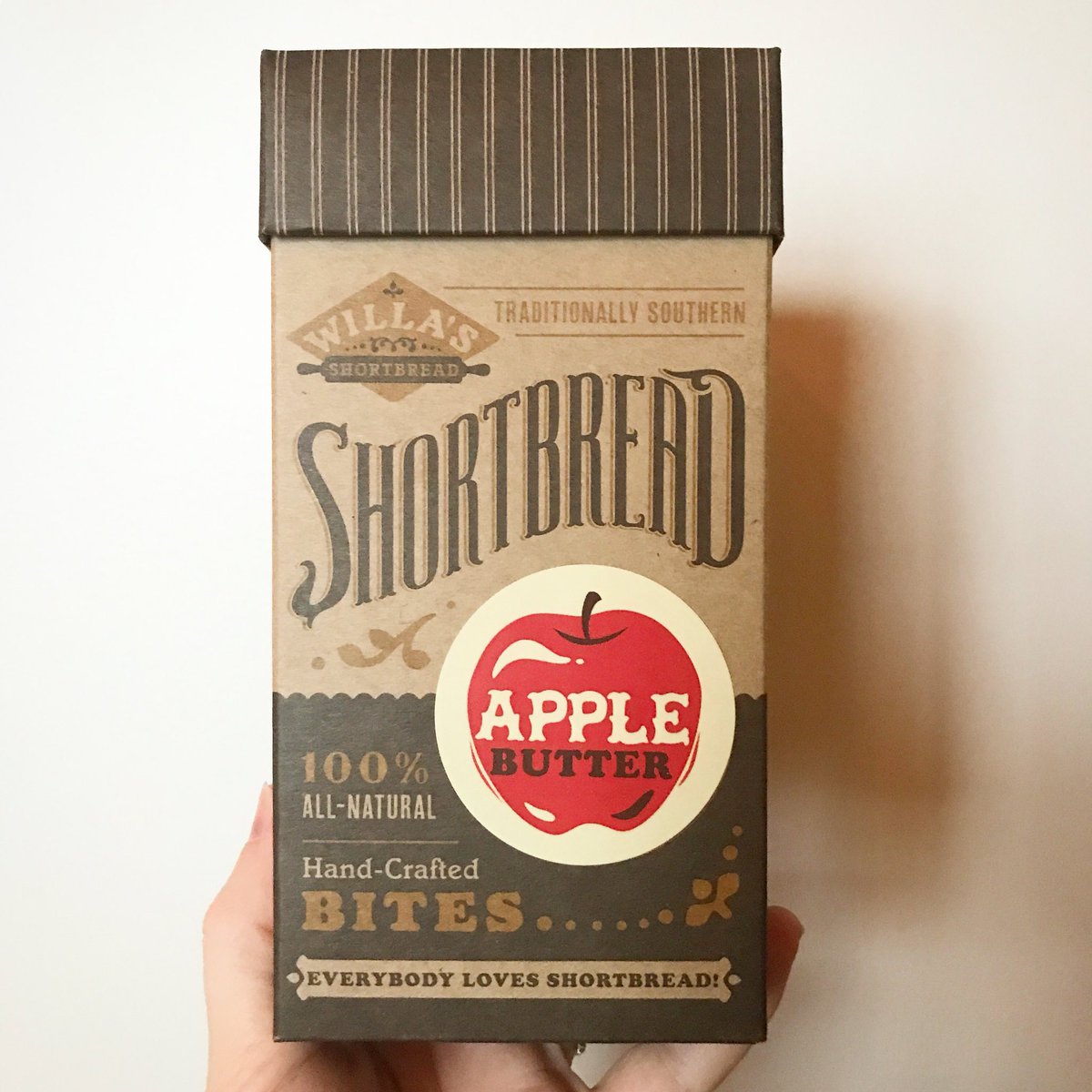 If you like apple pie, you need these Apple Butter Shortbread Cookies in your life. Now included in our seasonal Fall gift baskets!  🍎🍂🎁