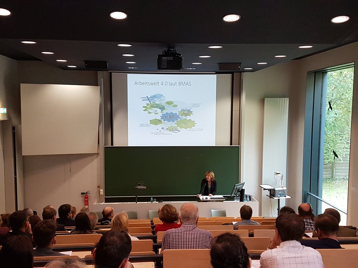EAD_Group's tweet photo. Opening of the research year in the context "Arbeitswelt 4.0 - Chancen und Risiken für Arbeitnehmer und Unternehmer in der Oberlausitz" https://t.co/ki3wSGejj7