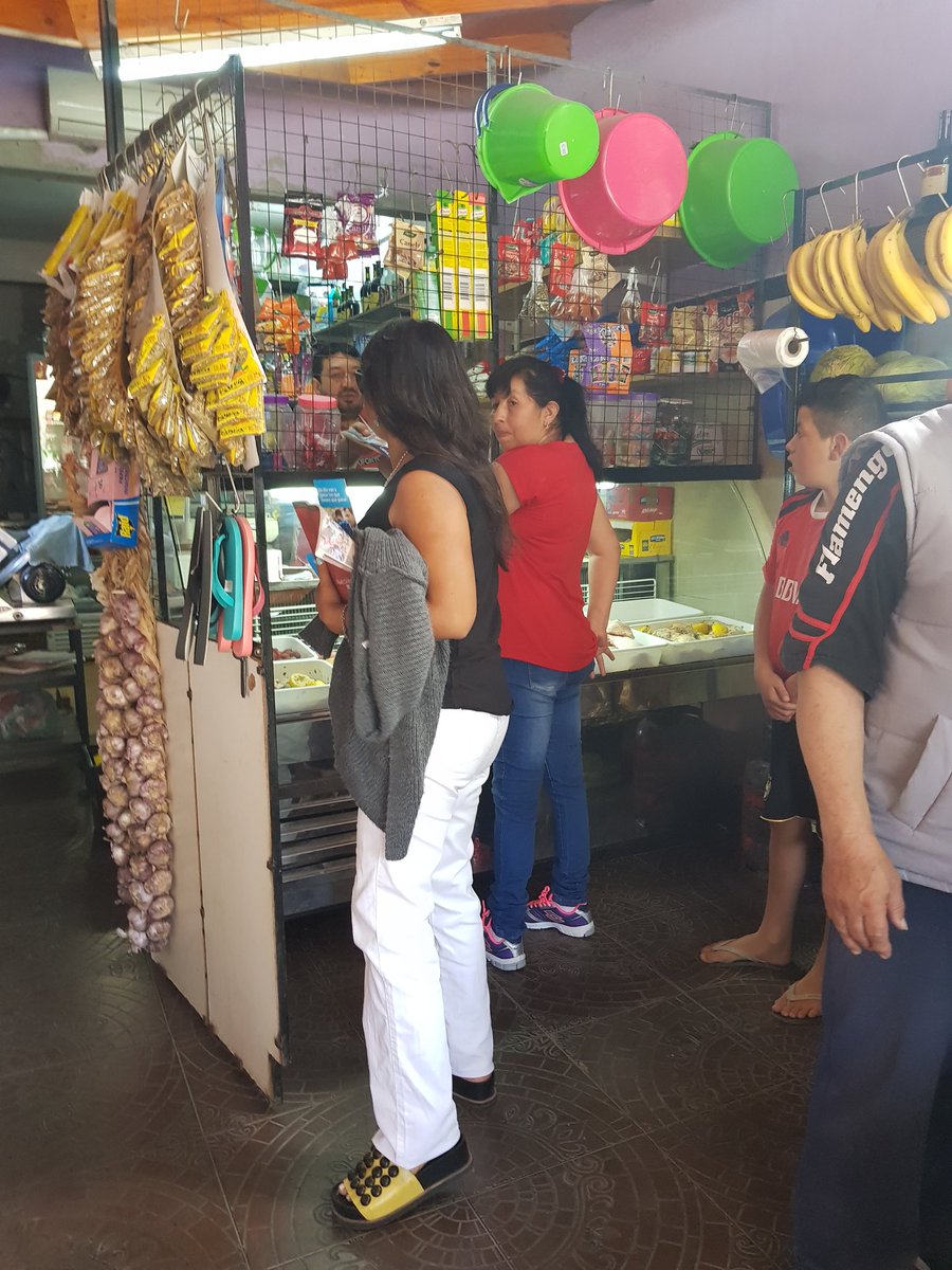 cintistach's tweet photo. [Ahora] Caminamos #Bancalari contándole a los vecinos todo lo realizado y nuestras propuestas @FRenovTorcuato @jmpaesani @GiselaLZamora https://t.co/fK4DPAgqxz
