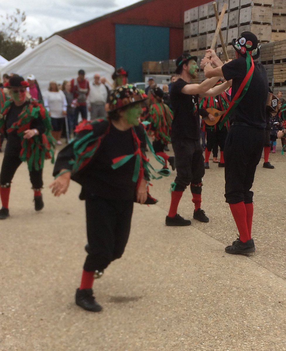 Open Night <a href="/AltonMorrisUK/">Alton Morris</a> on Friday 13th Oct in #AltonInfantSchool at 8pm #Morris #Dance #Alton  Come and #HaveAGo