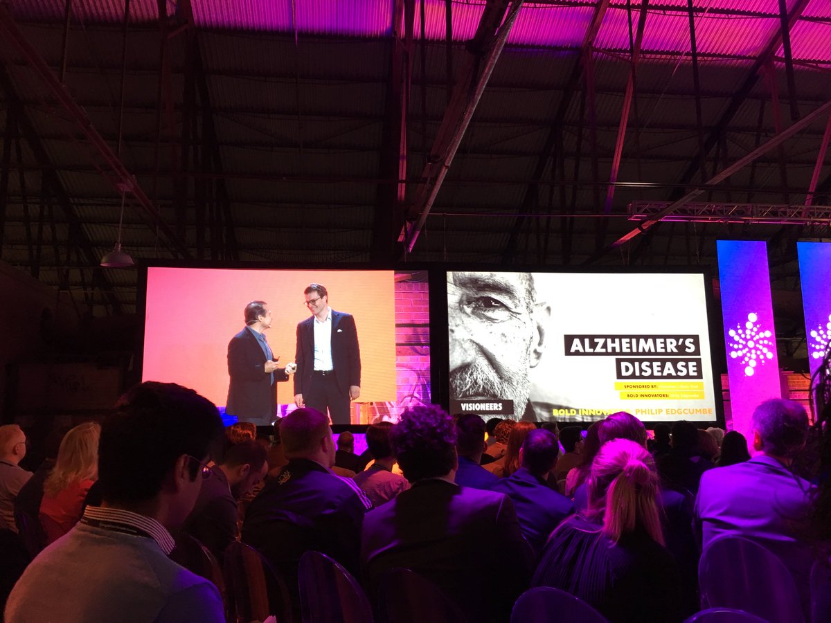 MsElizabethChak's tweet photo. Here's to our Canadian Innovator. Congratulations! #Canadian #ProudToBeCanadian #Canadiana #Innovation @OCEinnovation #SUCanSummit https://t.co/zo4YfLtPUm