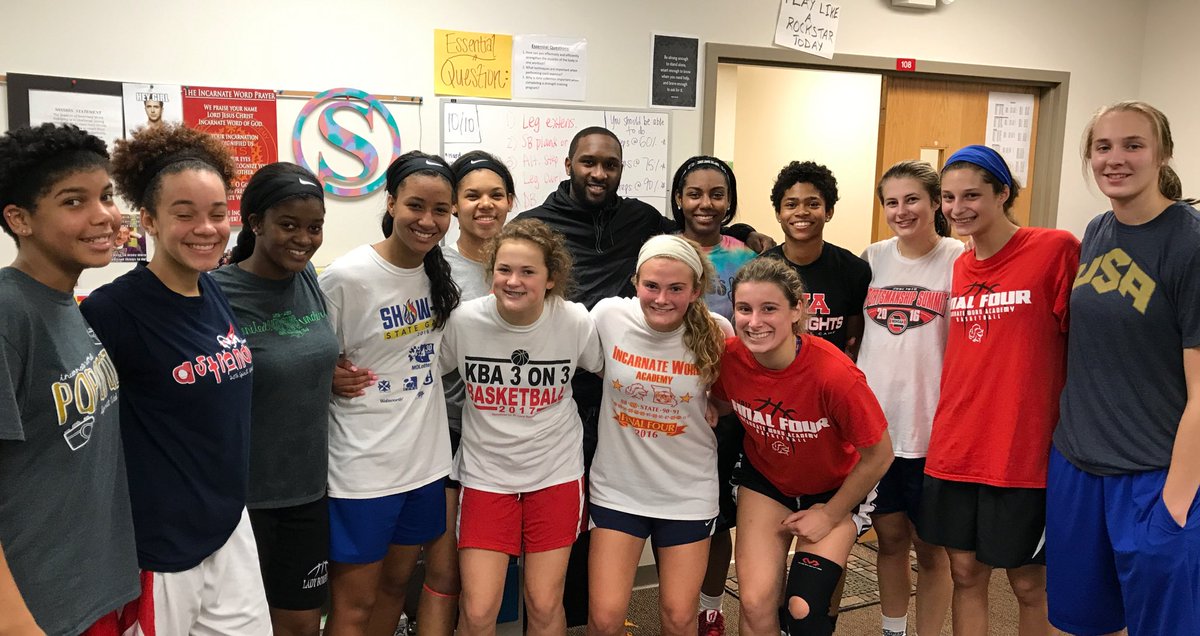 iwa_hoops's tweet photo. Very excited to add Justin Taylor to our coaching staff. He comes to us fresh off playing overseas. Also @PureSweat trainer #redknightfamily https://t.co/TnPhU2BwHg