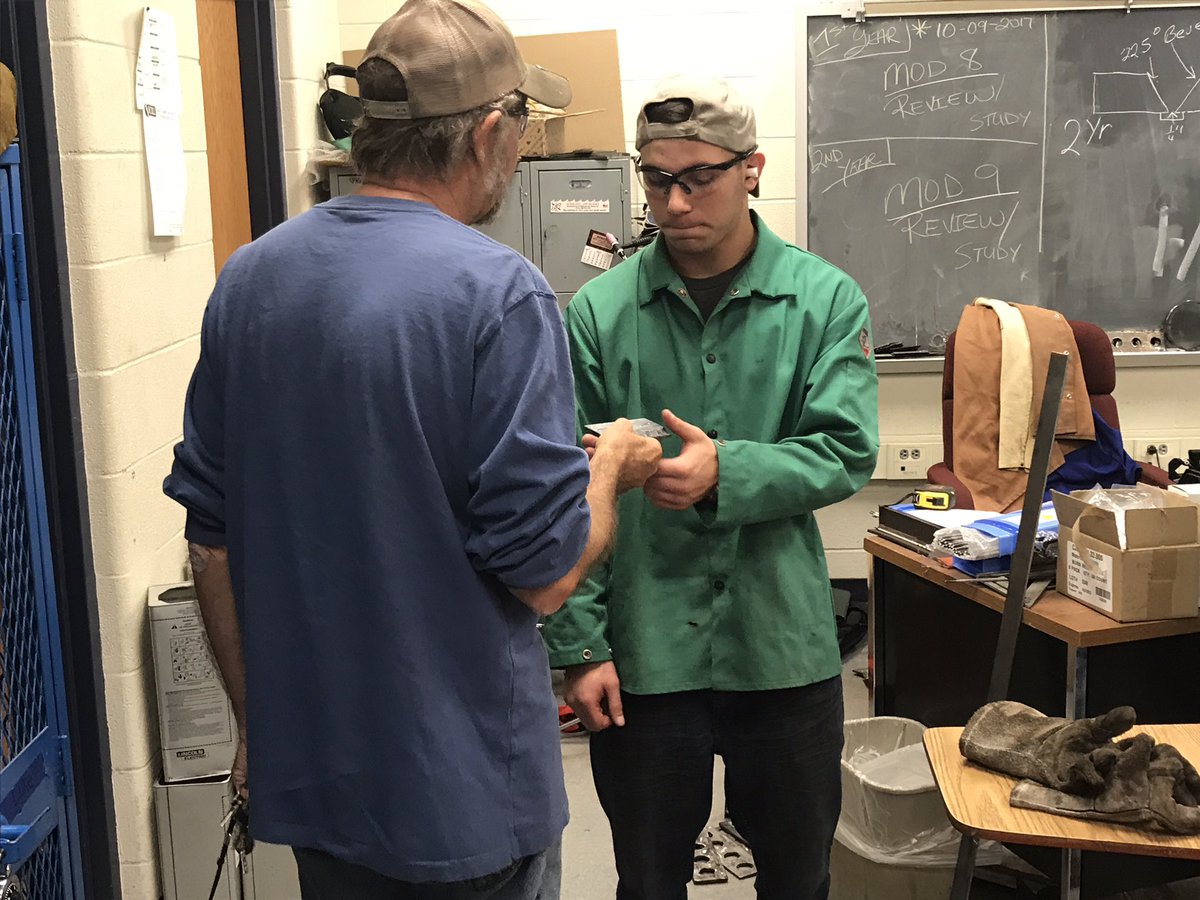 NCAVC's tweet photo. Students are busy working on their craft in the welding lab. https://t.co/Kd1J05MYQb