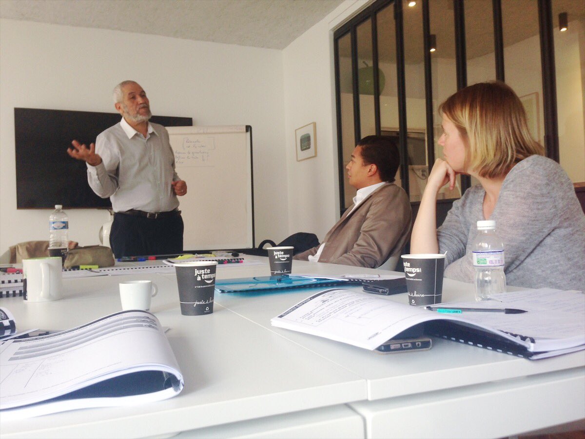 Listen_Too's tweet photo. Pendant 2 jours, formation pour quelques consultants afin de devenir Professionnal Scrum Product Owner.

#scrum #ProductPower #agile #PSPO https://t.co/nlhcCQ4KqH