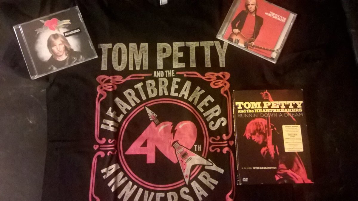 AlessiaNastasio's tweet photo. Mi sento orfana del secondo padre. #TomPetty #TomPettyRIP https://t.co/XbIGPwTxdq