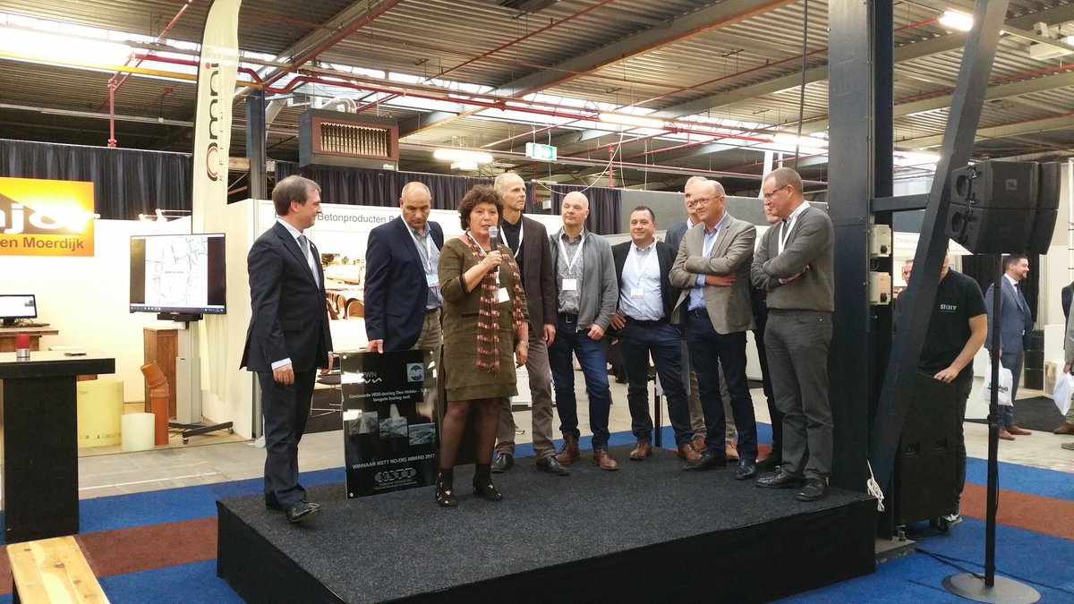 NoDigEvent's tweet photo. And the winner is.... PWN en LMR winnen NSTT No-Dig Award en publieksprijs. Van harte gefeliciteerd!! #NoDigEvent2017 https://t.co/Gbp4e0WLPf